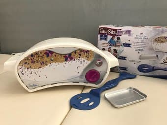 IKEA Easel board, Easy bake oven for kids 1