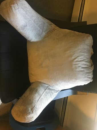 Reading pillow 1