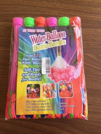 Water Balloon and toy water gun for kids 1