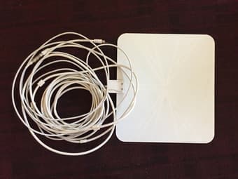 AmazonBasics Indoor HDTV Antenna - 35 Mile Range + extension cord 1
