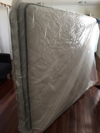Comfortable Aloe Vera Memory Foam Queen Mattress -No pet and no smoker 1