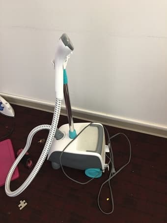 Steam Iron 1