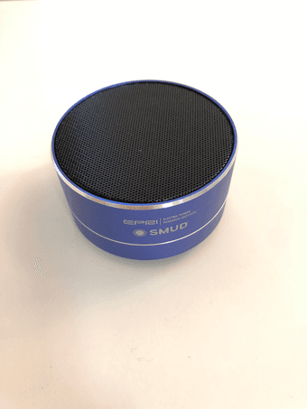 Tiny but powerful Bluetooth speaker w/ built-in battery 1