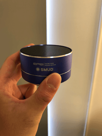 Tiny but powerful Bluetooth speaker w/ built-in battery 3