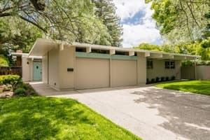 STOP HERE! The best room, roommates and house you'll find in Palo 1