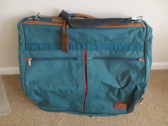 Garment bag, shoulder carry 1