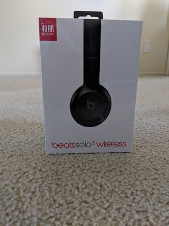 Beats Solo3 Wireless Headphones 1