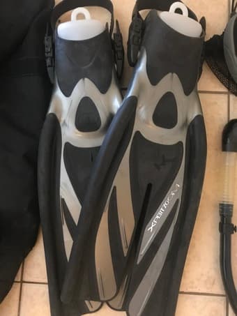 Scuba / Snorkeling Gear - Split Fins, Snorkle, Mask, Booties, Mesh Bag 2