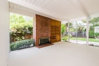 Community house looking for a new housemate 2