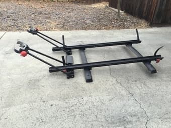 Yakima RaptorAero bicycle roof rack 2