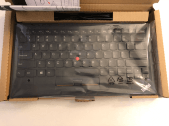 ThinkPad Compact Bluetooth Keyboard with TrackPoint 1