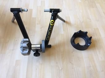 CycleOps Fluid Trainer + Wheel Support + CycleOps Mat 1