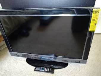 Samsung 32" TV (Palo Alto) 1