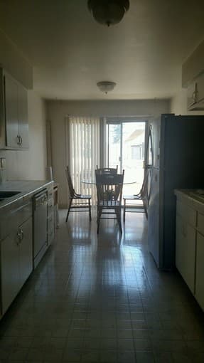 1 bed/1bath room in a homely place in Mountain View 3