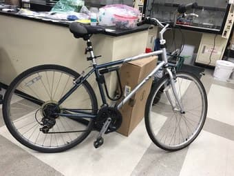 Bike, excellent condition + Helmet + U-lock + front&back lights 1