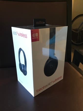 Unopened Beats Solo 3 Wireless Headphones (Gloss Black) 1