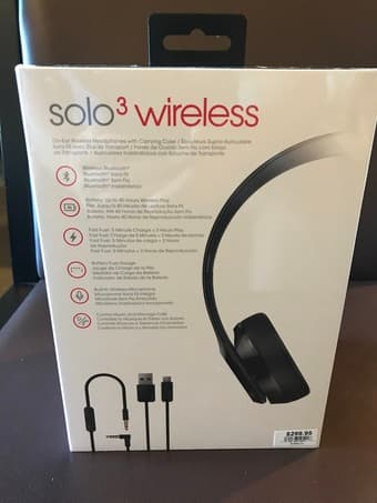 Unopened Beats Solo 3 Wireless Headphones (Gloss Black) 2