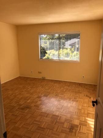Room available in Menlo Park (on Sand Hill, 10 min from Stanford) 2