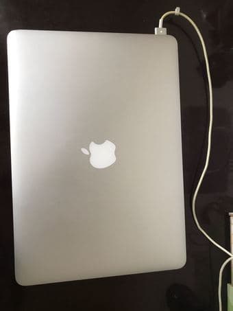 Selling 13-inch Macbook Air 2014 in great condition 2