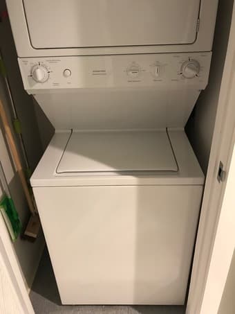 General Electric Washer Dryer Combo WSM2700DAWWW 2