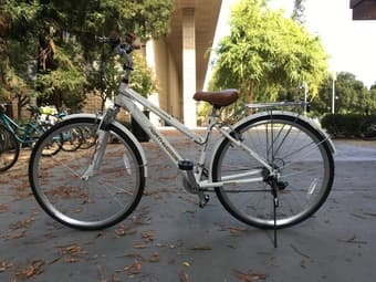 *BRAND*NEW* Hybrid bike 2