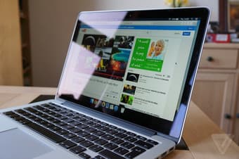 Apple MacBook Pro Retina 13.3"  (March, 2015, Silver) 1