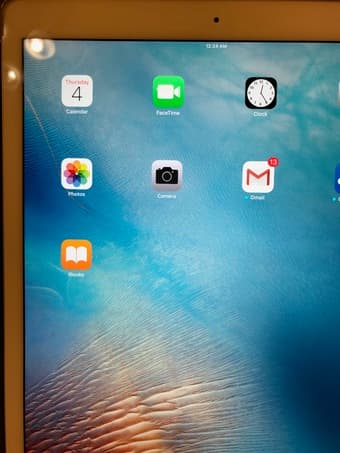 iPad Pro 12.9-inch, 128GB, Gold, Wi-Fi, plus Smart Keyboard + Apple Ca 1