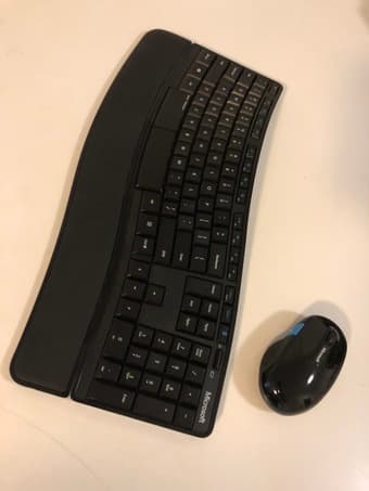 Ergonomic Wireless Keyboard + Mouse 1