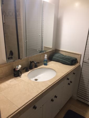 Large private bed/bath for rent in Burlingame, all utilities included 3