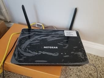 NETGEAR WiFi Router 1