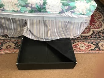 storage under bed, sliding with cover 1
