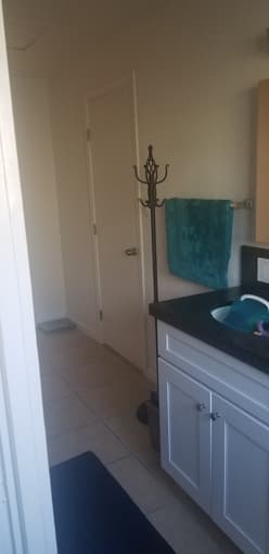 2 large, unfurnished rooms in a well-appointed, modern home 2