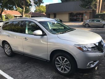 2015 Nissan Pathfinder: 39,500 -7_passengers- NEW TIRES!!! 1