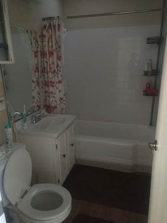 Room available in 3BR apartment near to campus in Palo Alto 3