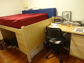 Room in 2-Bed Apt available immediately (female only) 2