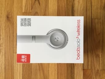 Beats Solo3 Wireless Silver Completely New Unopened with Plastic Seal 1