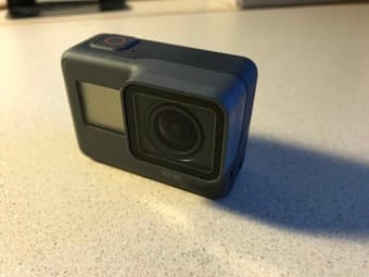 GoPro HERO5 Black 4K Camera + backup battery, memory card, accessories 1