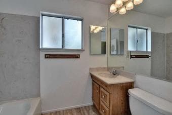Community house looking for a new housemate 3