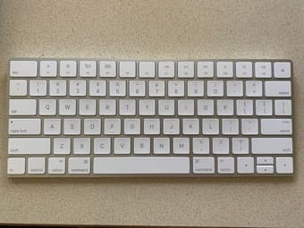 90% new latest apple magic keyboard 1
