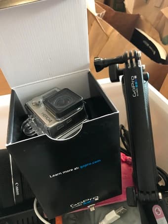 Go Pro Hero 4 camera + grip tripod 1