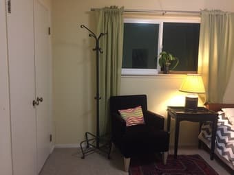 Room with a bathroom available in house in West Menlo Park starting No 2