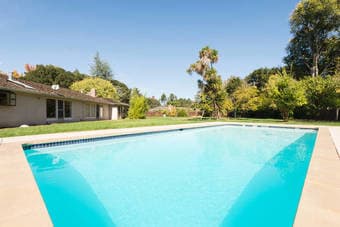 Sublet room in beautiful 1 acre estate available around November 2