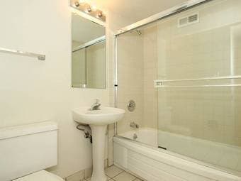 (Dec-15 - Mar-15) Room with private bathroom, 1.5 miles to campus 2