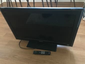 Sony Bravia (32") TV 2