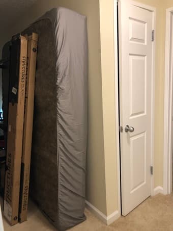 Selling king-size mattress 2
