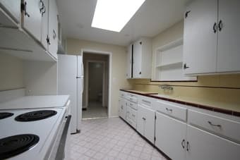 Dear future, fun Housemate, come check out this room! 2