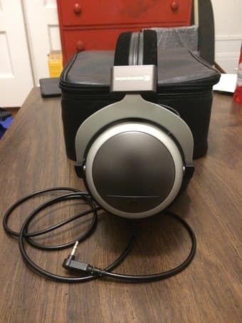Beyerdynamic T70P over ear headphones 3
