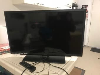 32" Westinghouse LED TV 1