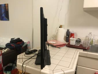32" Westinghouse LED TV 2