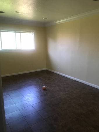 Unfurnished Room (177 sq ft) in 5 Bdrm House 3